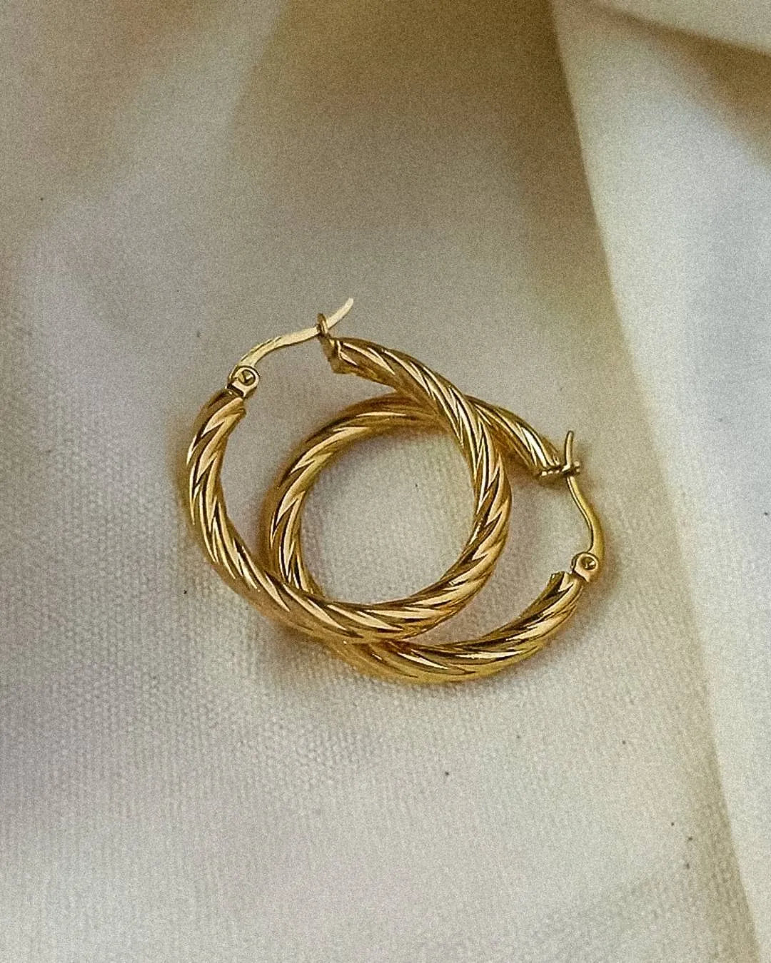 Vento Earrings